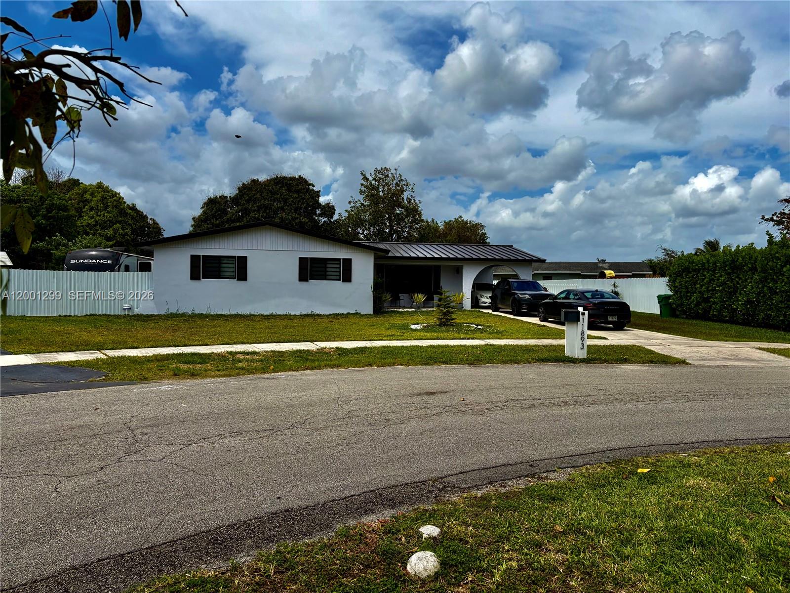 11893 Southwest 197th Street Miami, FL 33177 - Photo 5 of 33