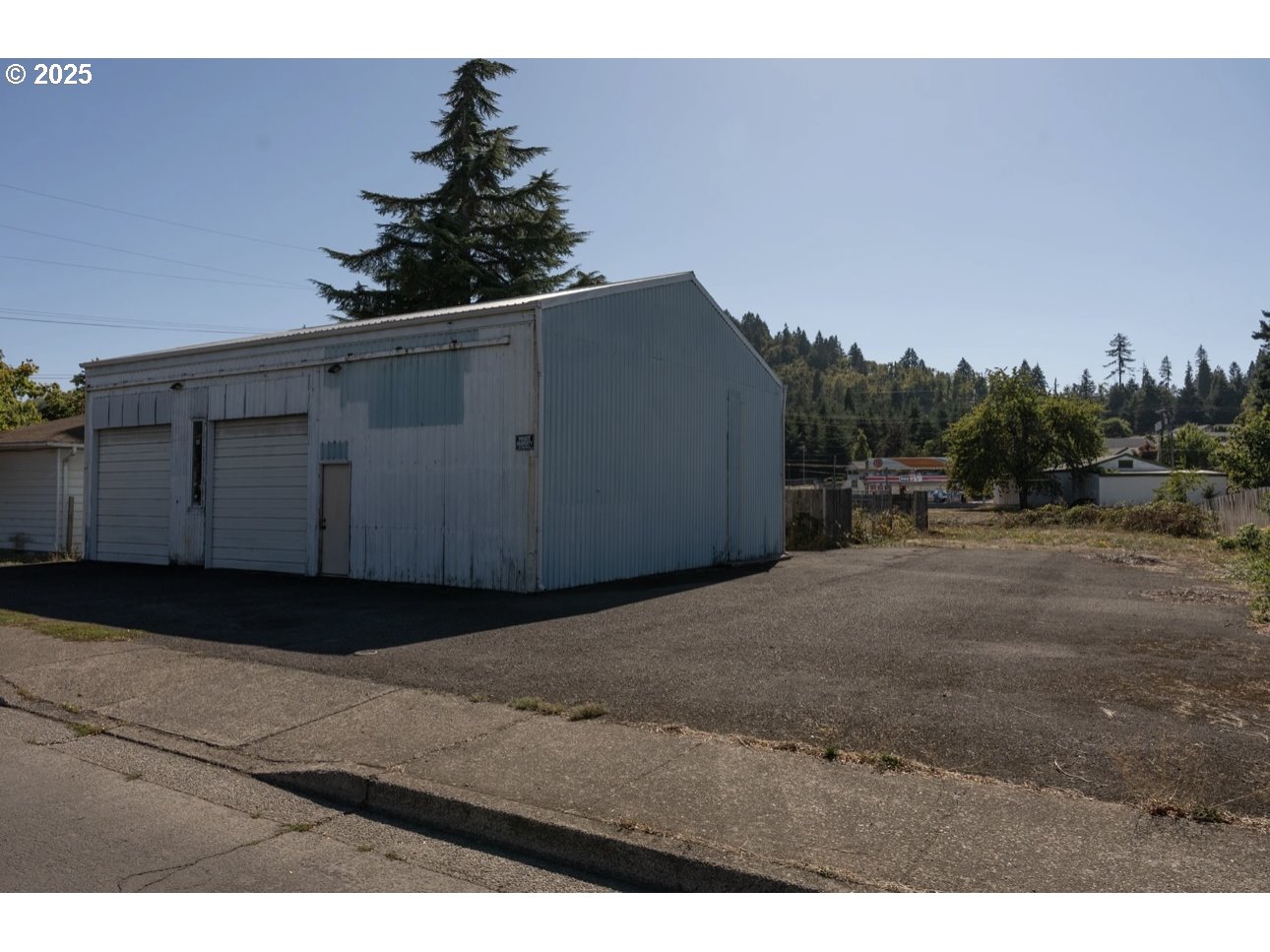 45 Thomas Lane Cottage Grove, OR 97424 - Photo 11 of 17 a view of outdoor space and yard