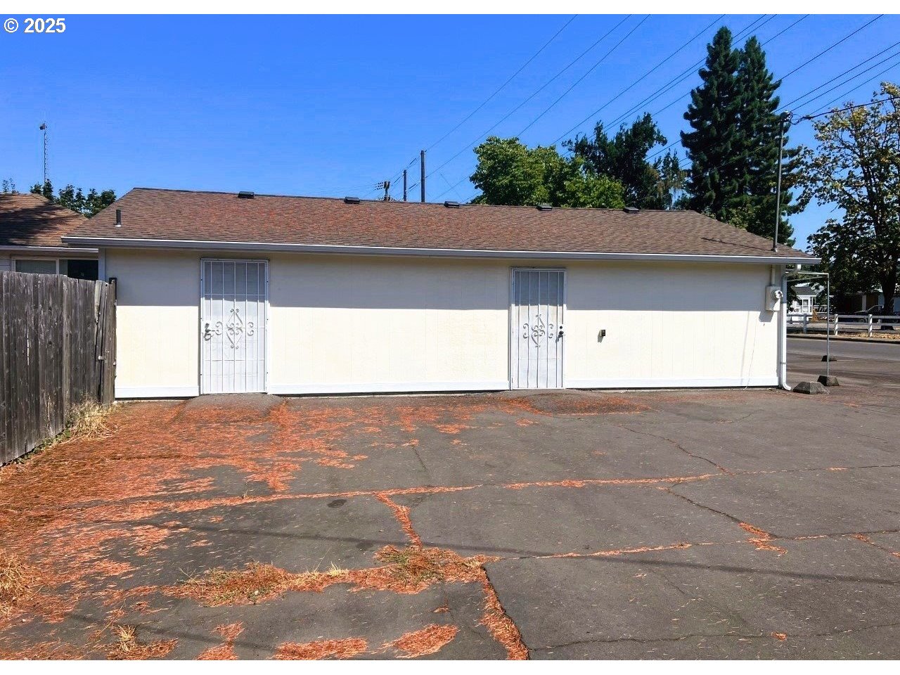 45 Thomas Lane Cottage Grove, OR 97424 - Photo 5 of 17 a view of outdoor space and yard