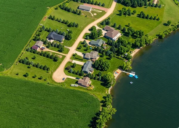 $60,000 | 19 Pheasant Drive, Slayton, MN 56172