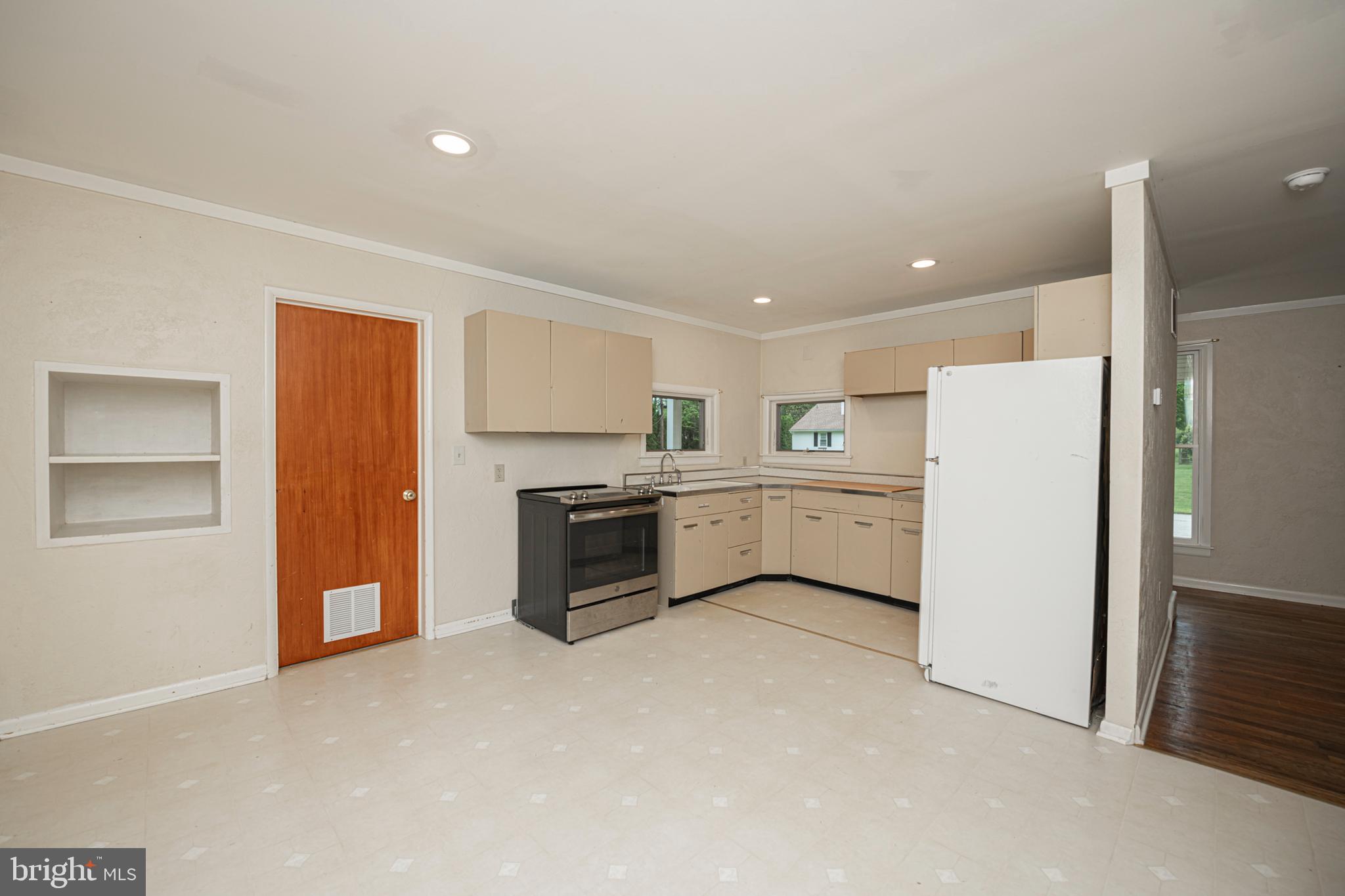 905 Wells Road Phoenixville, PA 19460 - Photo 8 of 23 Gallery Image 8
