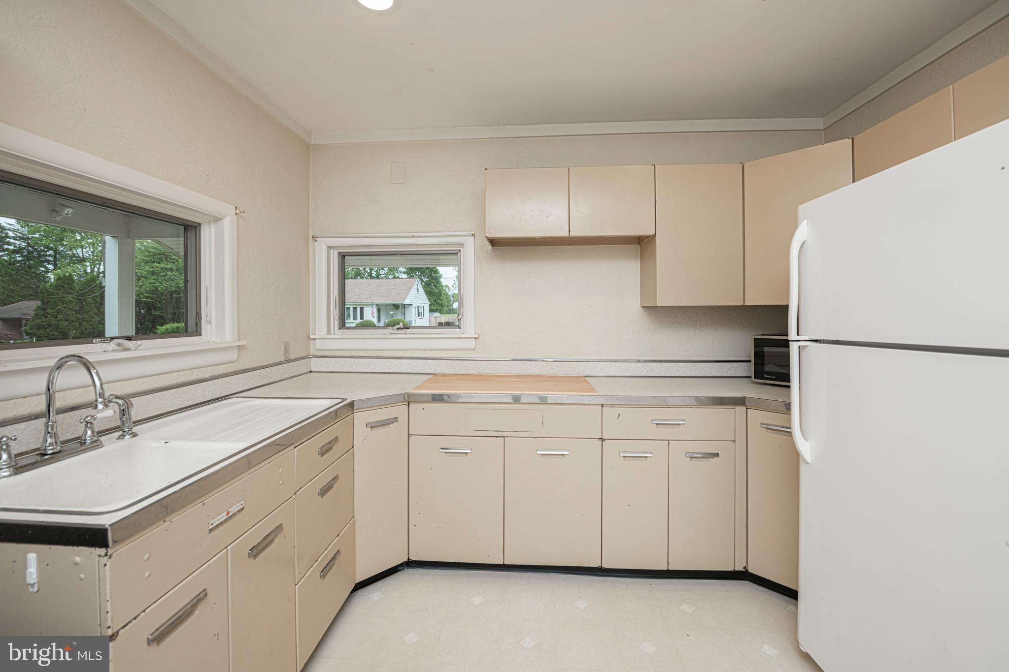 905 Wells Road Phoenixville, PA 19460 - Photo 9 of 23 Gallery Image 9