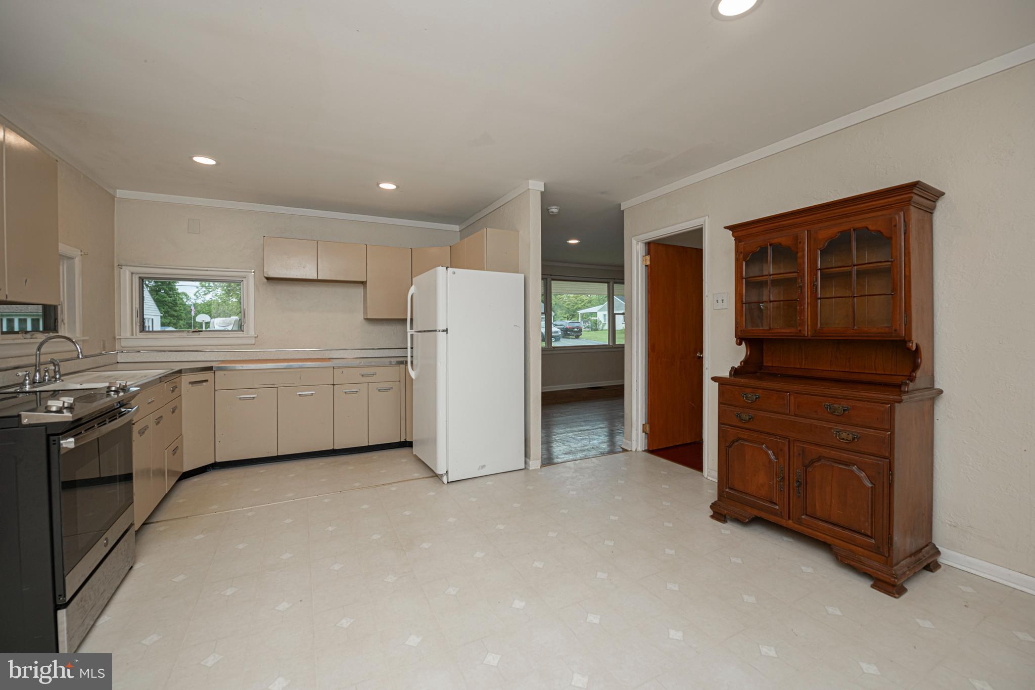 905 Wells Road Phoenixville, PA 19460 - Photo 10 of 23 Gallery Image 10