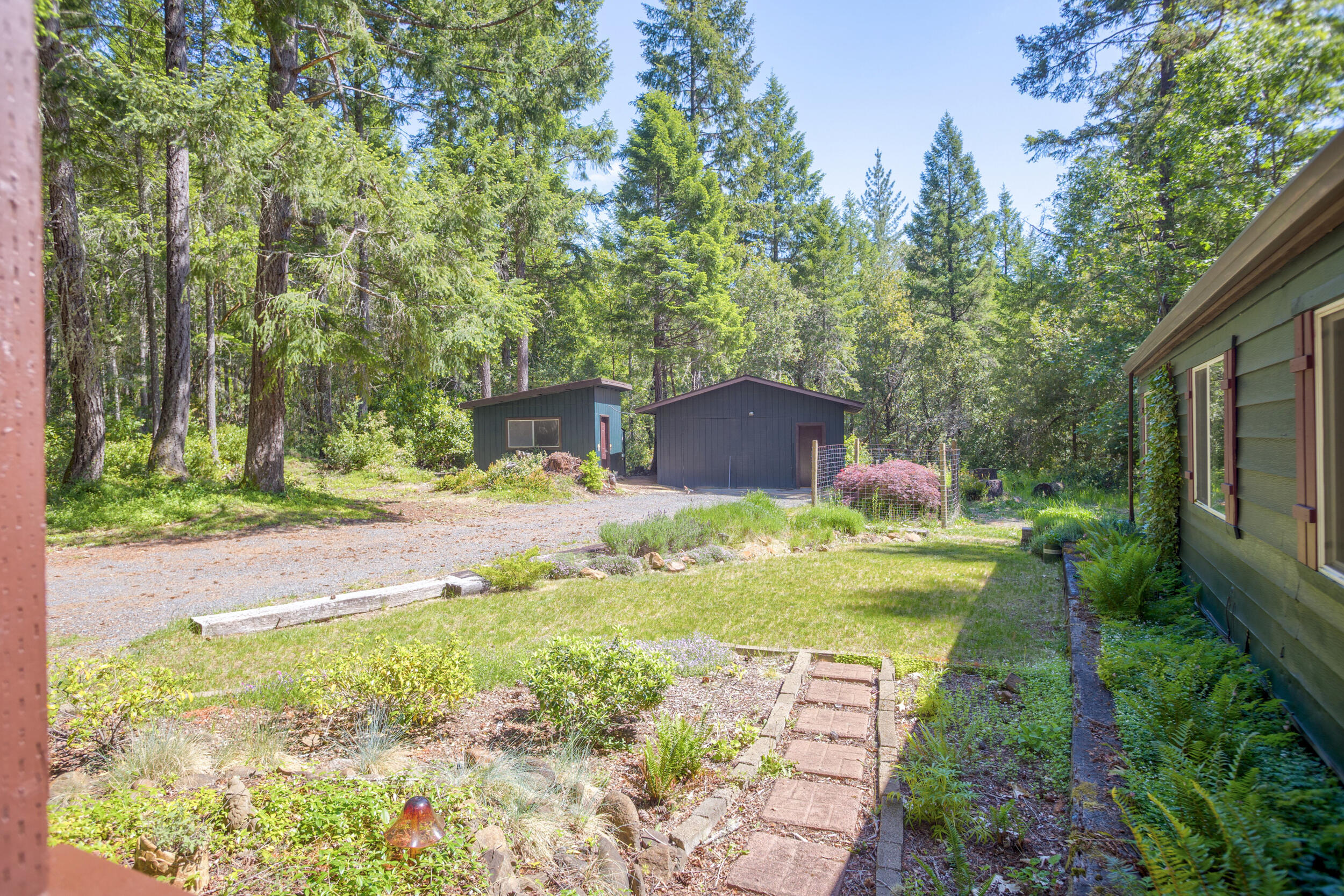 724 3 Mill Road Selma, OR 97538 - Photo 46 of 57 21_0r1a0383b_4b_5b_6b_7bb