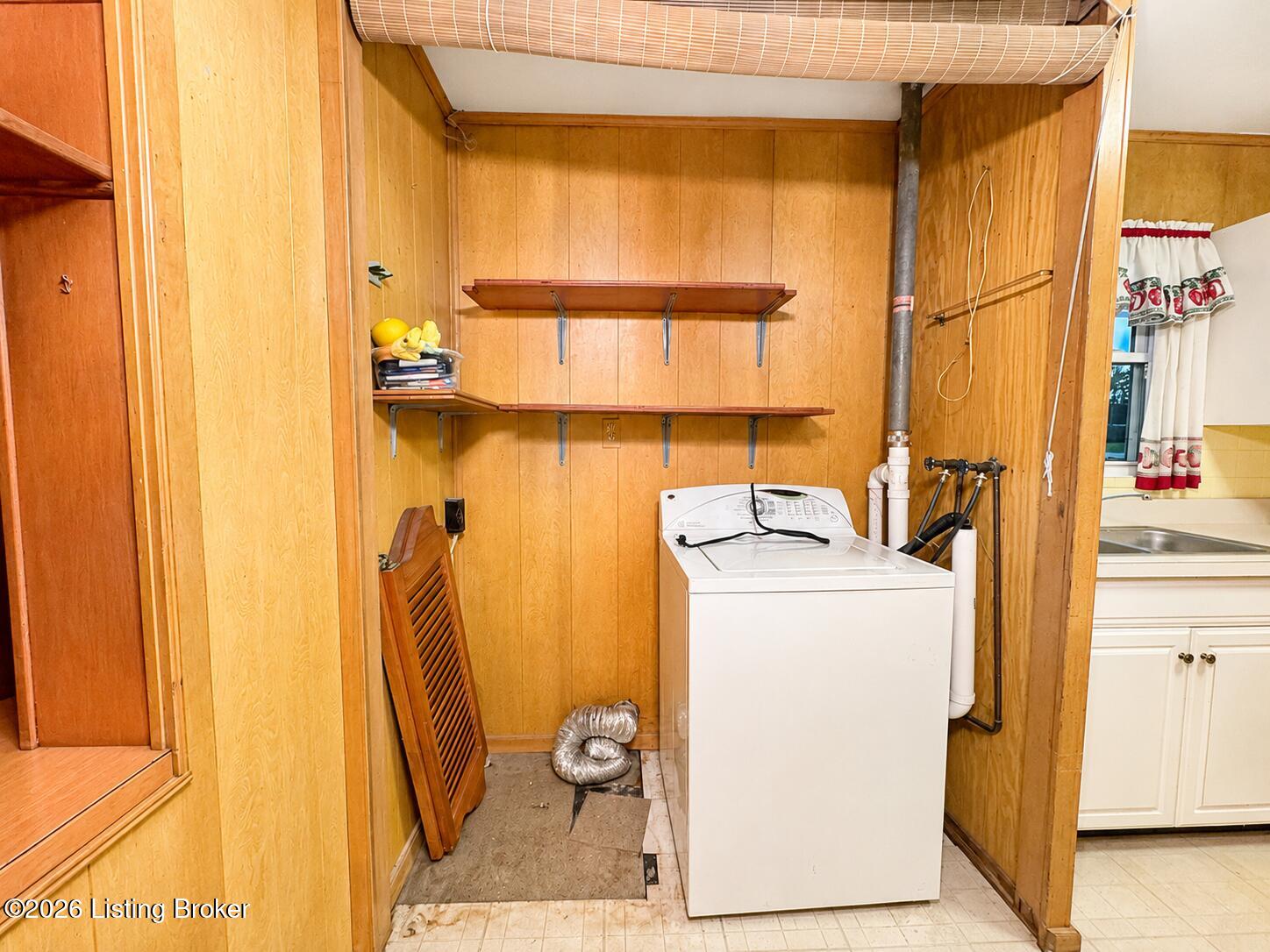 1713 Millgate Road Louisville, KY 40223 - Photo 6 of 27 Millgater 22