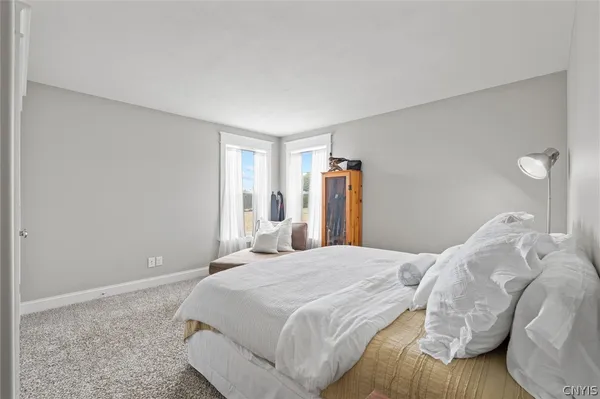 $549,900 | 104 Arch Stone Way, Camillus, NY 13031