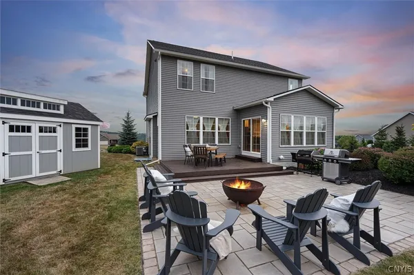 $549,900 | 104 Arch Stone Way, Camillus, NY 13031