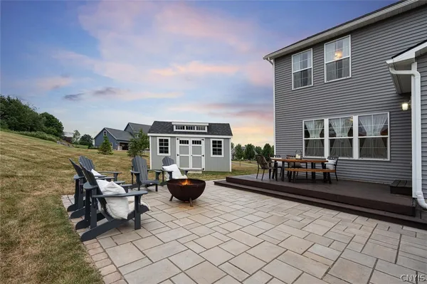 $549,900 | 104 Arch Stone Way, Camillus, NY 13031