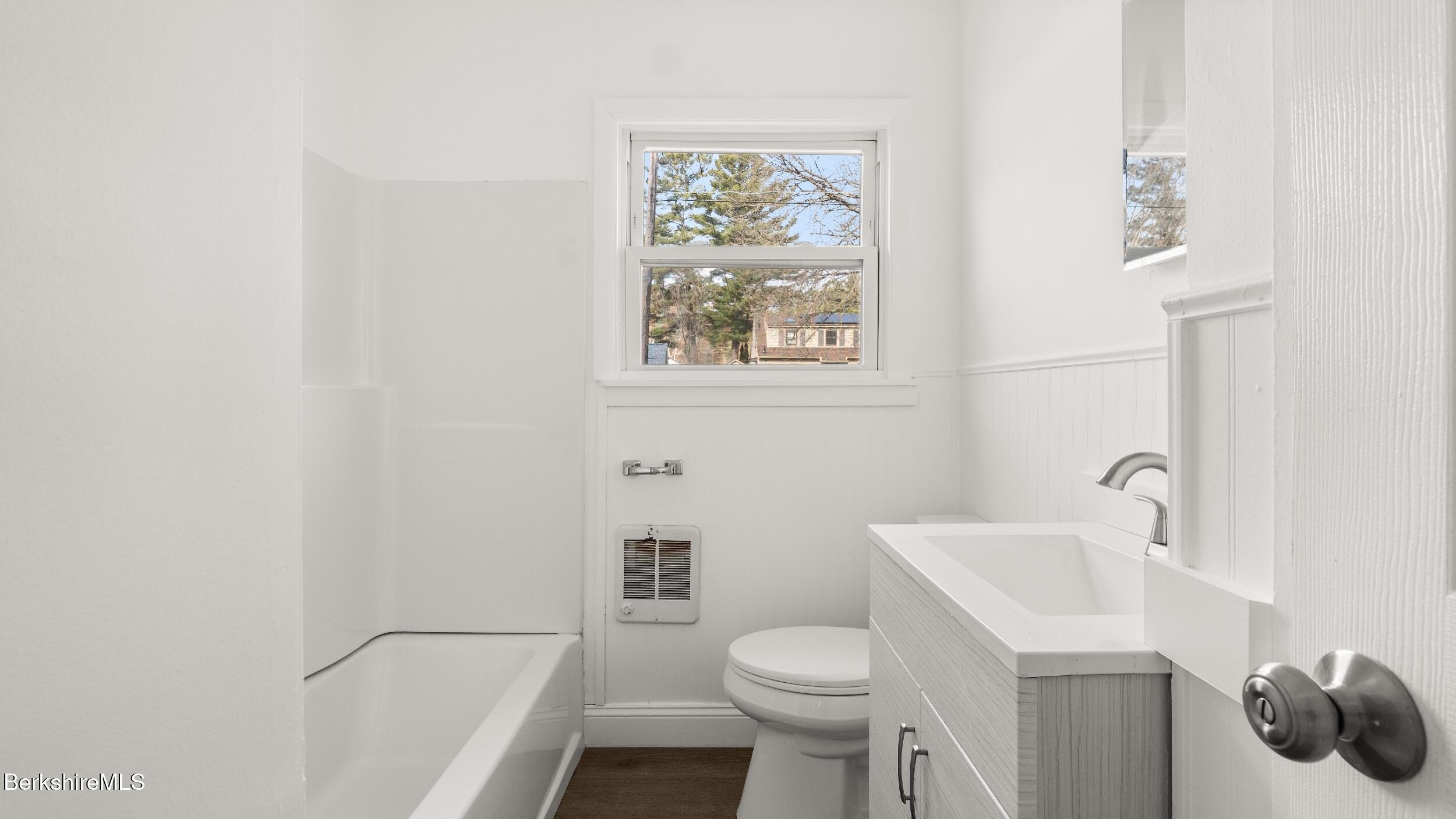 145 Jason Street Pittsfield, MA 01201 - Photo 21 of 27 Full Bathroom