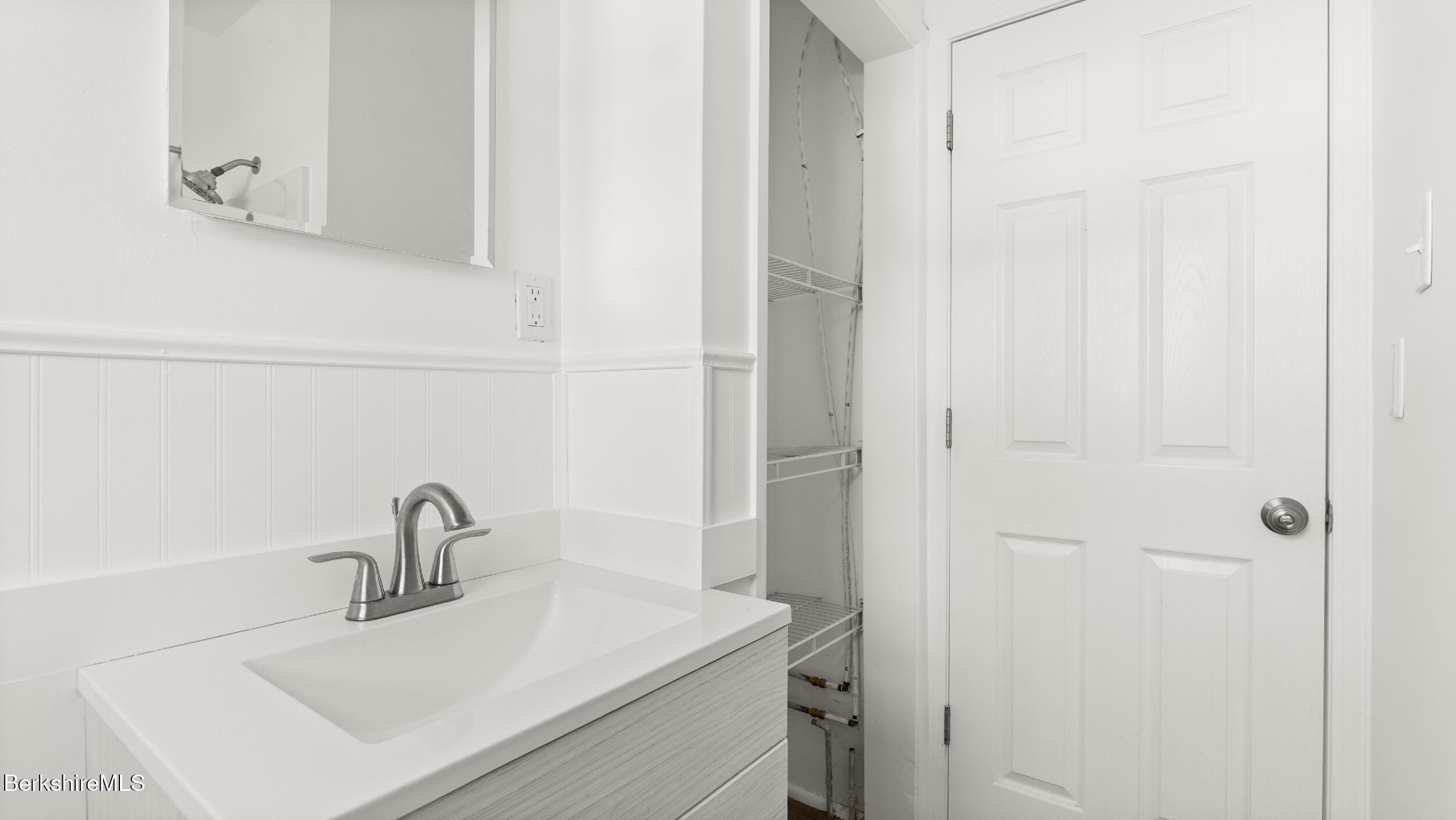 145 Jason Street Pittsfield, MA 01201 - Photo 22 of 27 Full Bathroom