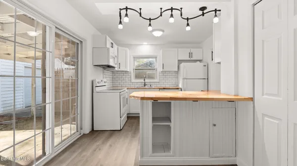 $278,000 | 145 Jason Street, Pittsfield, MA 01201