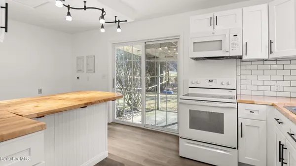 $278,000 | 145 Jason Street, Pittsfield, MA 01201