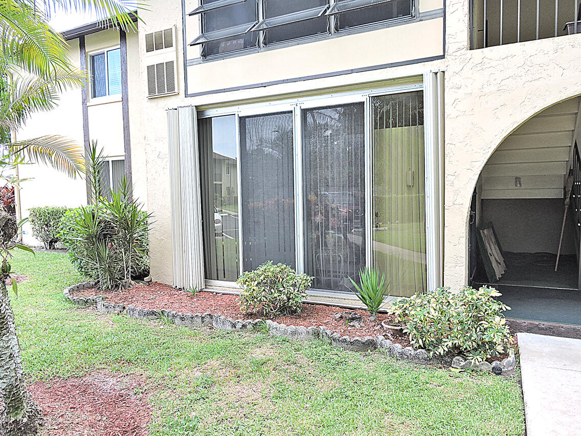 329 Pine Ridge Circle, Unit C1 Greenacres, FL 33463 - Photo 12 of 46 DSCN8682