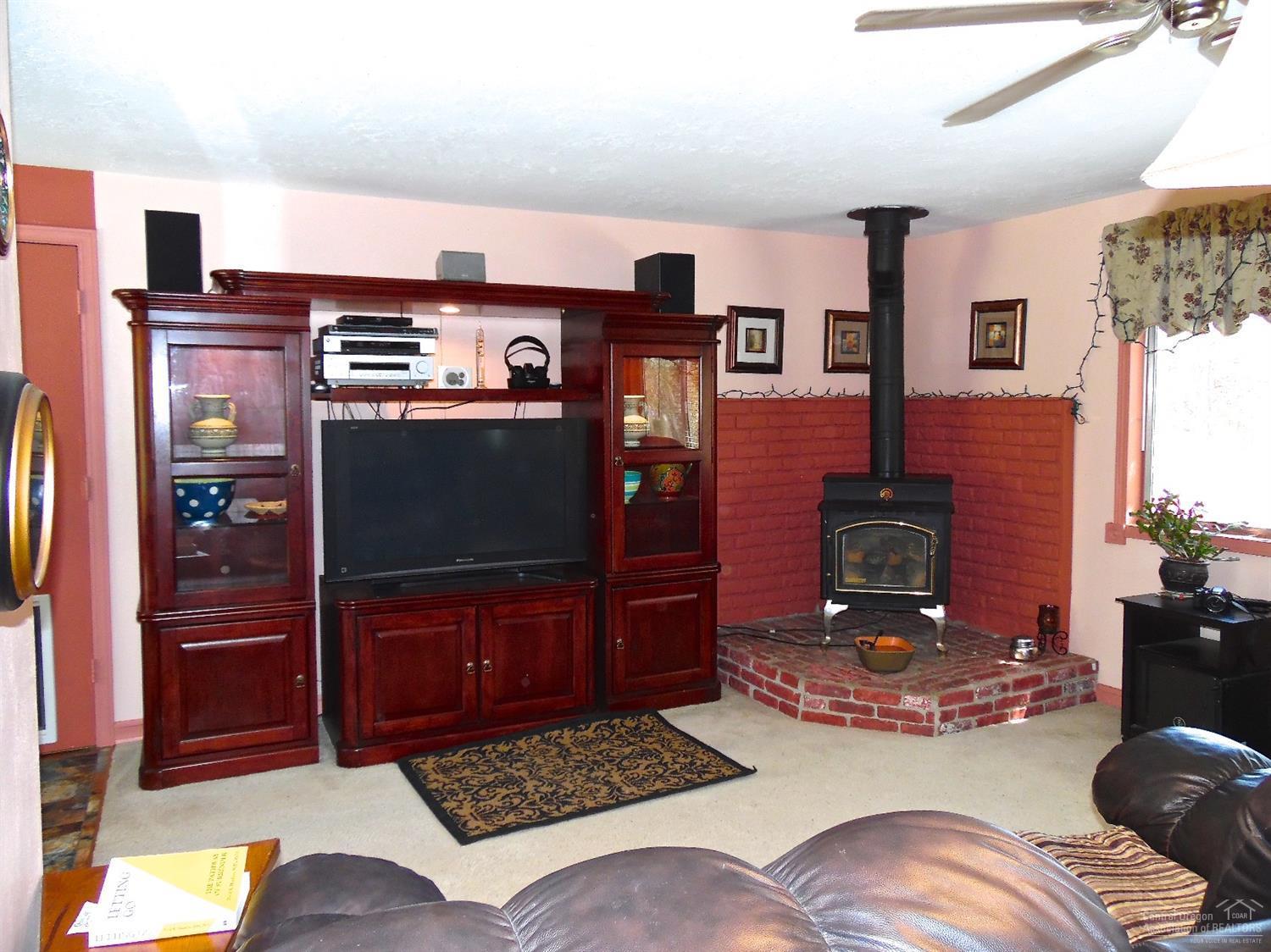22838 Rodeo Court Bend, OR 97701 - Photo 3 of 20 Additional Photo