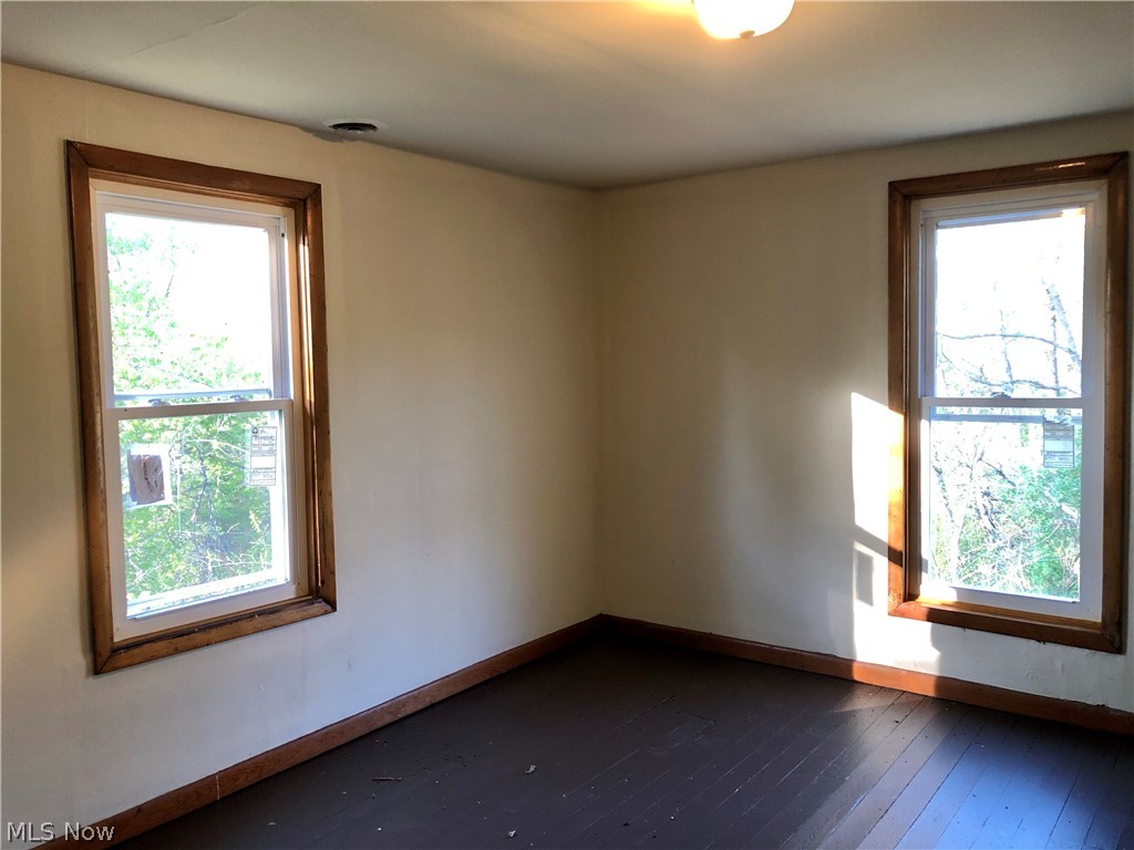 40081 Pleasant Ridge Road Graysville, OH 45734 - Photo 13 of 29 Upstairs bedroom 2.