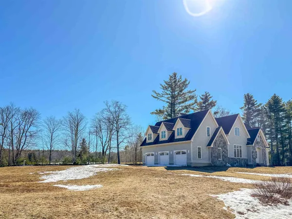 $975,000 | 5 Liberty Lane, Barrington, NH 03825