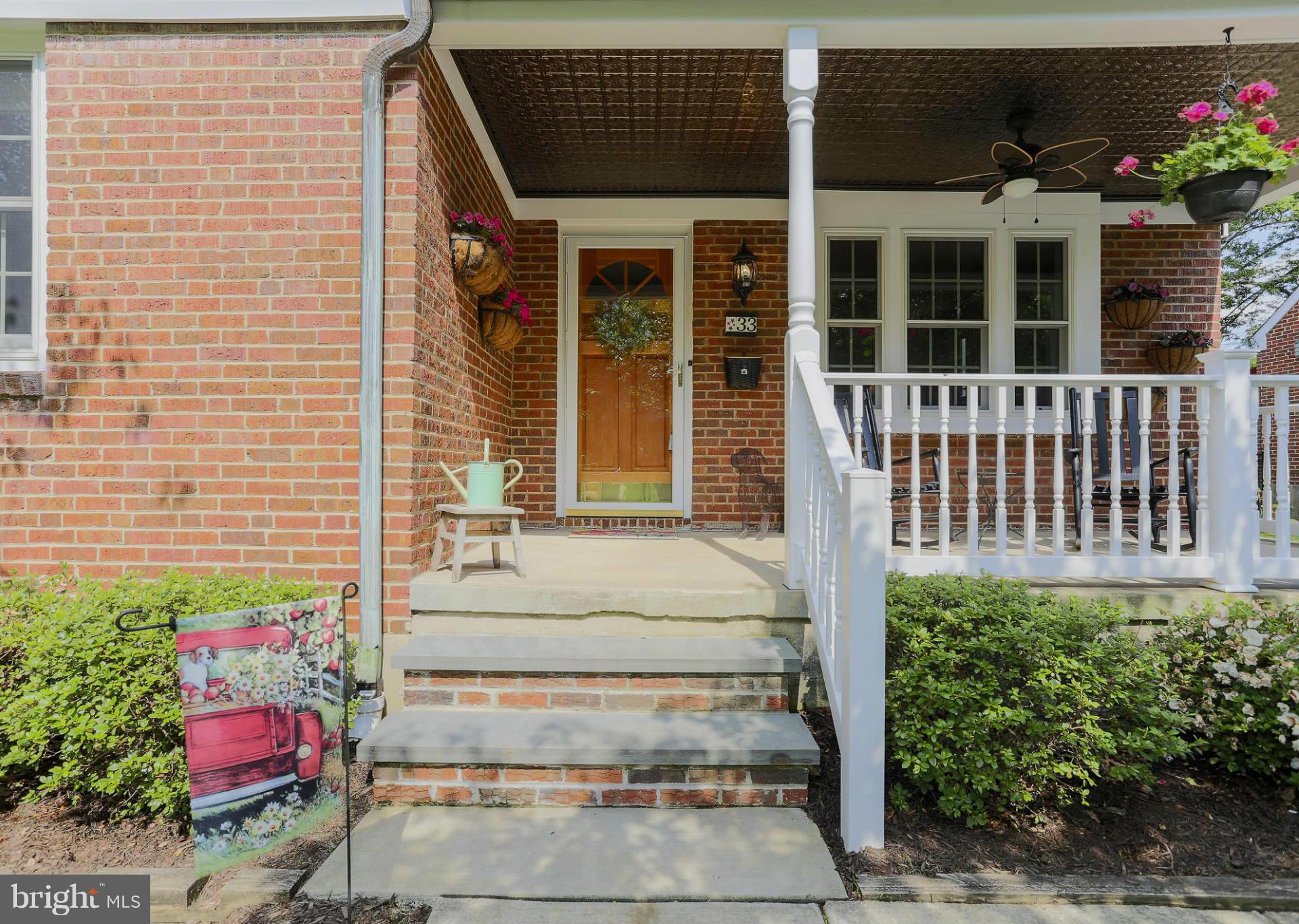 33 Dungarrie Road Catonsville, MD 21228 - Photo 2 of 29 Great Porch