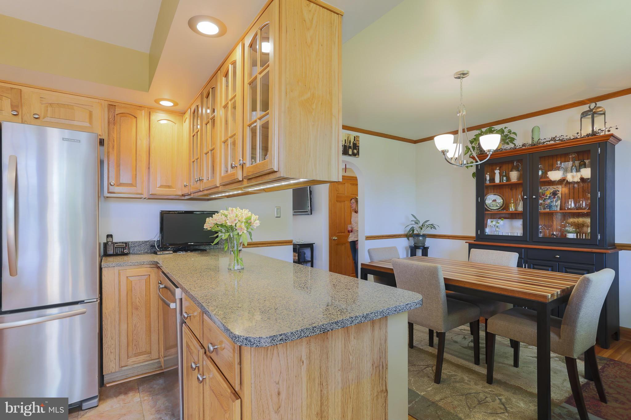 33 Dungarrie Road Catonsville, MD 21228 - Photo 13 of 29 Kitchen