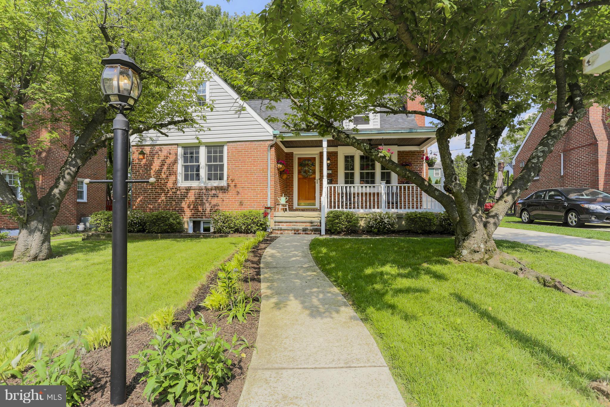 33 Dungarrie Road Catonsville, MD 21228 - Photo 3 of 29 Exterior (Front)