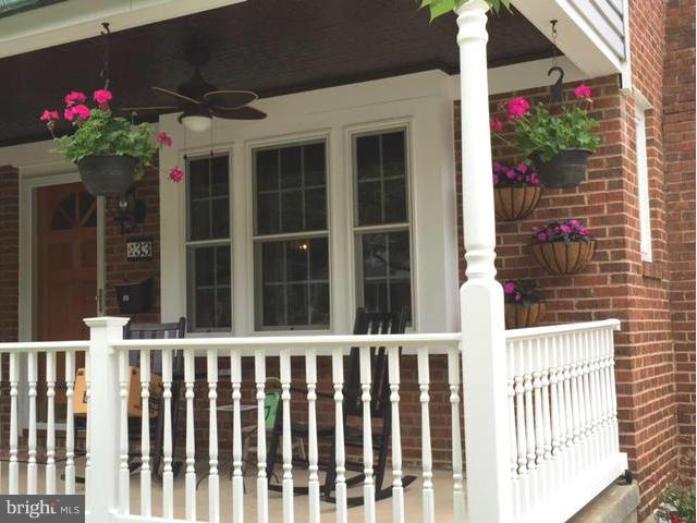 33 Dungarrie Road Catonsville, MD 21228 - Photo 4 of 29 Porch Built in 2010