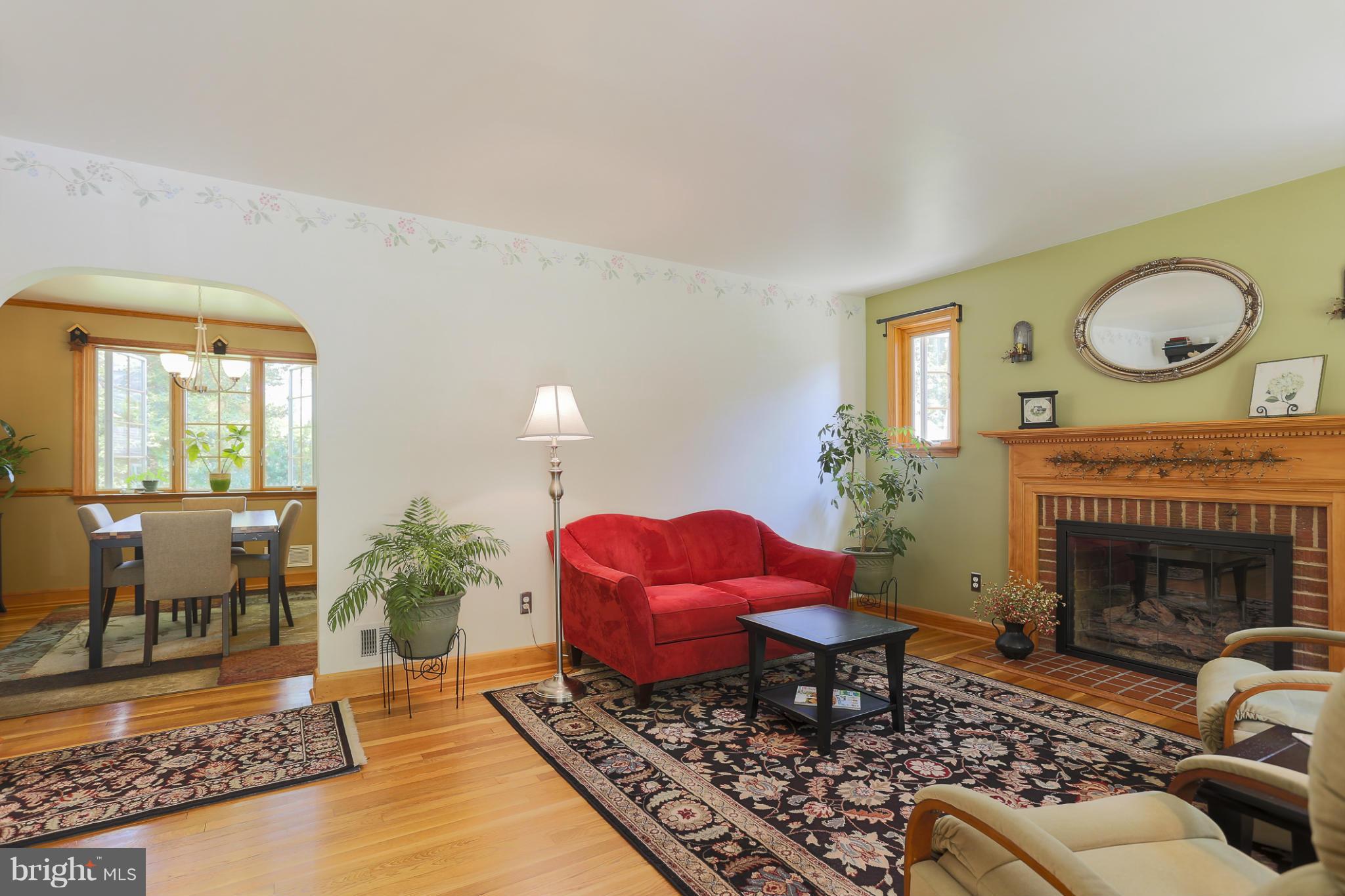 33 Dungarrie Road Catonsville, MD 21228 - Photo 5 of 29 Family Room