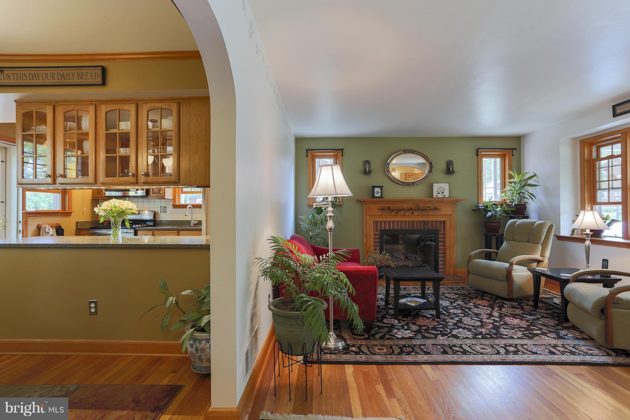 33 Dungarrie Road Catonsville, MD 21228 - Photo 8 of 29 Interior (General)