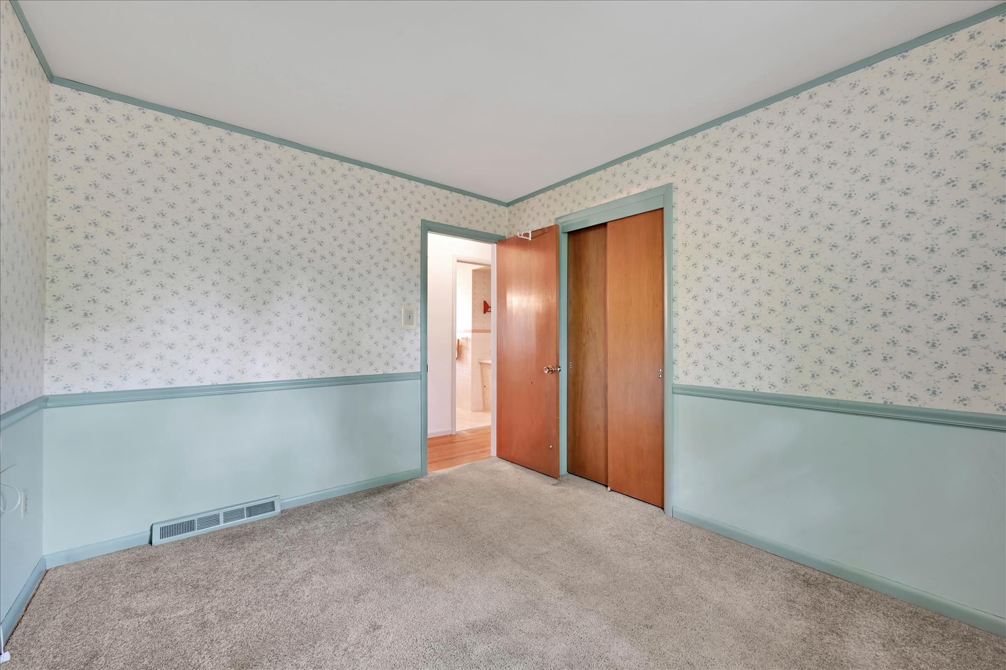 3206 Nolt Road Lancaster, PA 17601 - Photo 19 of 35 Bedroom 3 View HW floors in closet