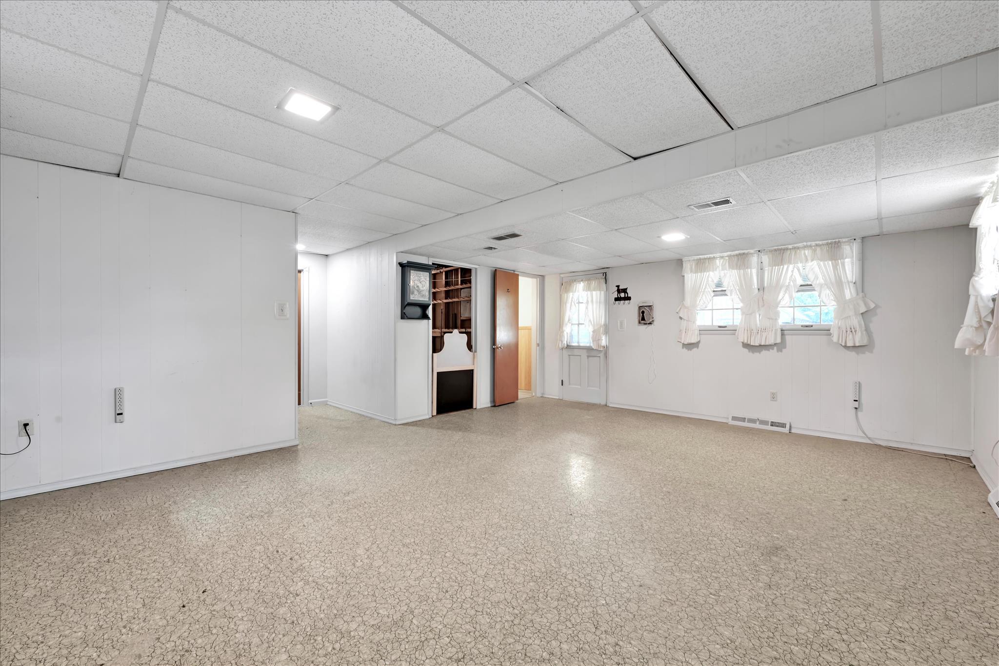 3206 Nolt Road Lancaster, PA 17601 - Photo 24 of 35 Family Room W 1/2 Bath & separate Laundry