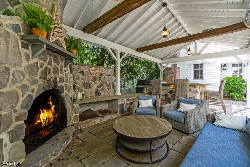 11 Red Oak Row Chester, NJ 07930 - Photo 33 of 50