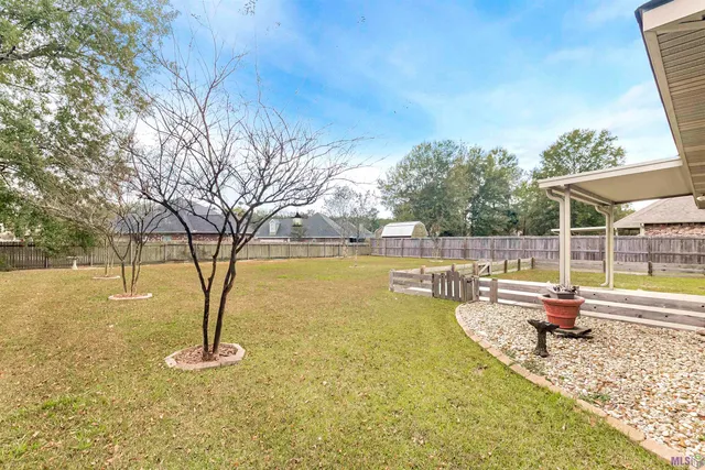 $260,000 | 187 Marionbelle Drive, Ponchatoula, LA 70454