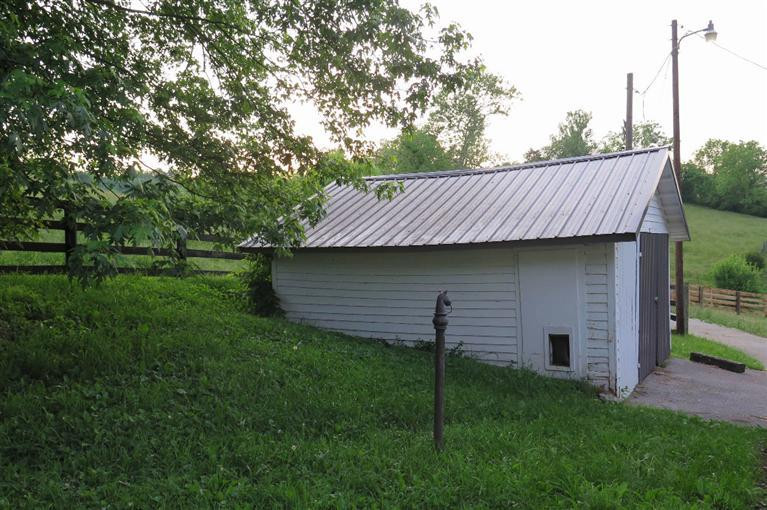 5839 Irvine Road Winchester, KY 40391 - Photo 17 of 25 Photo 17