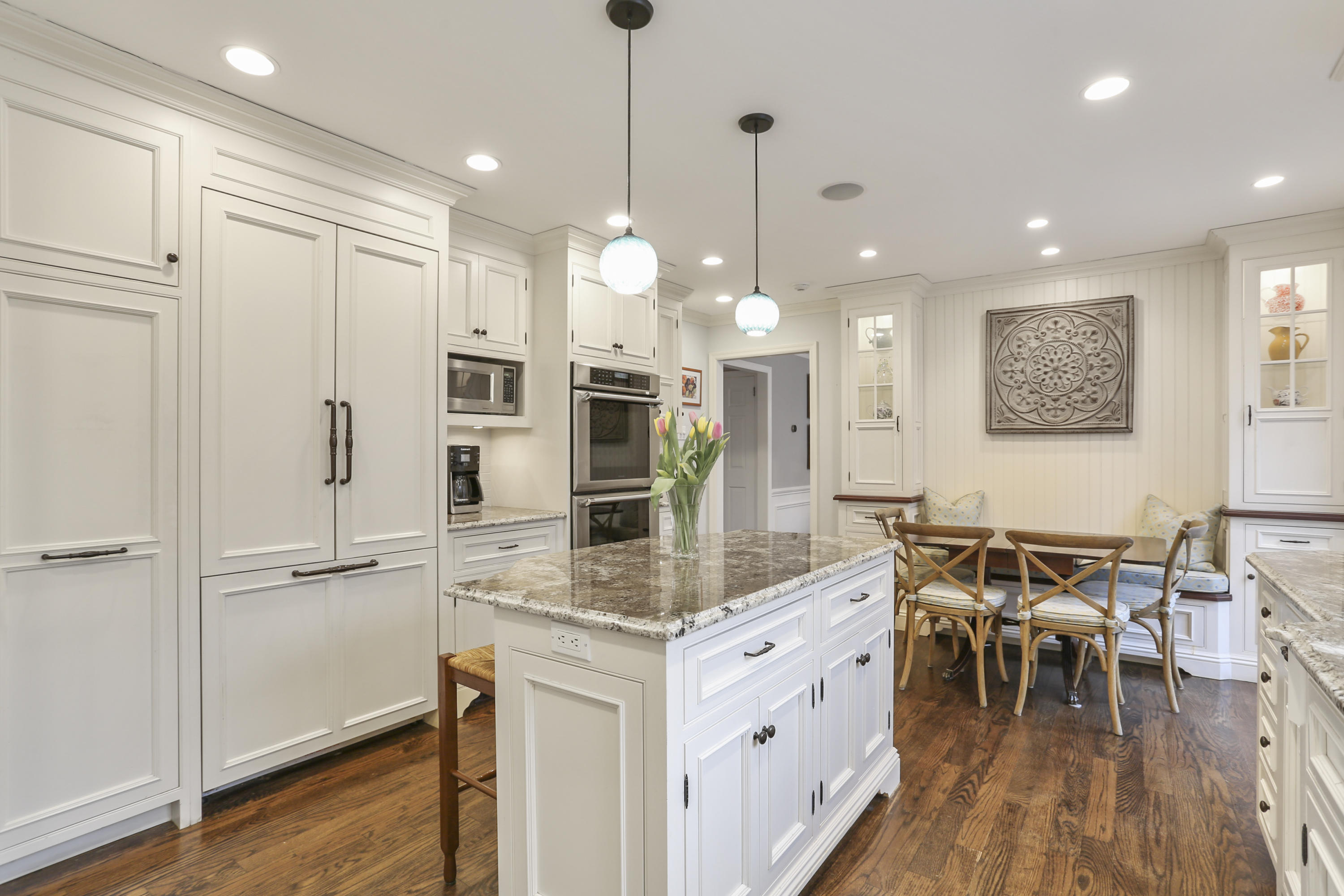 81 Rilling Ridge New Canaan, CT 06840 - Photo 11 of 44 015-photo-eat-in-kitchen-9037210