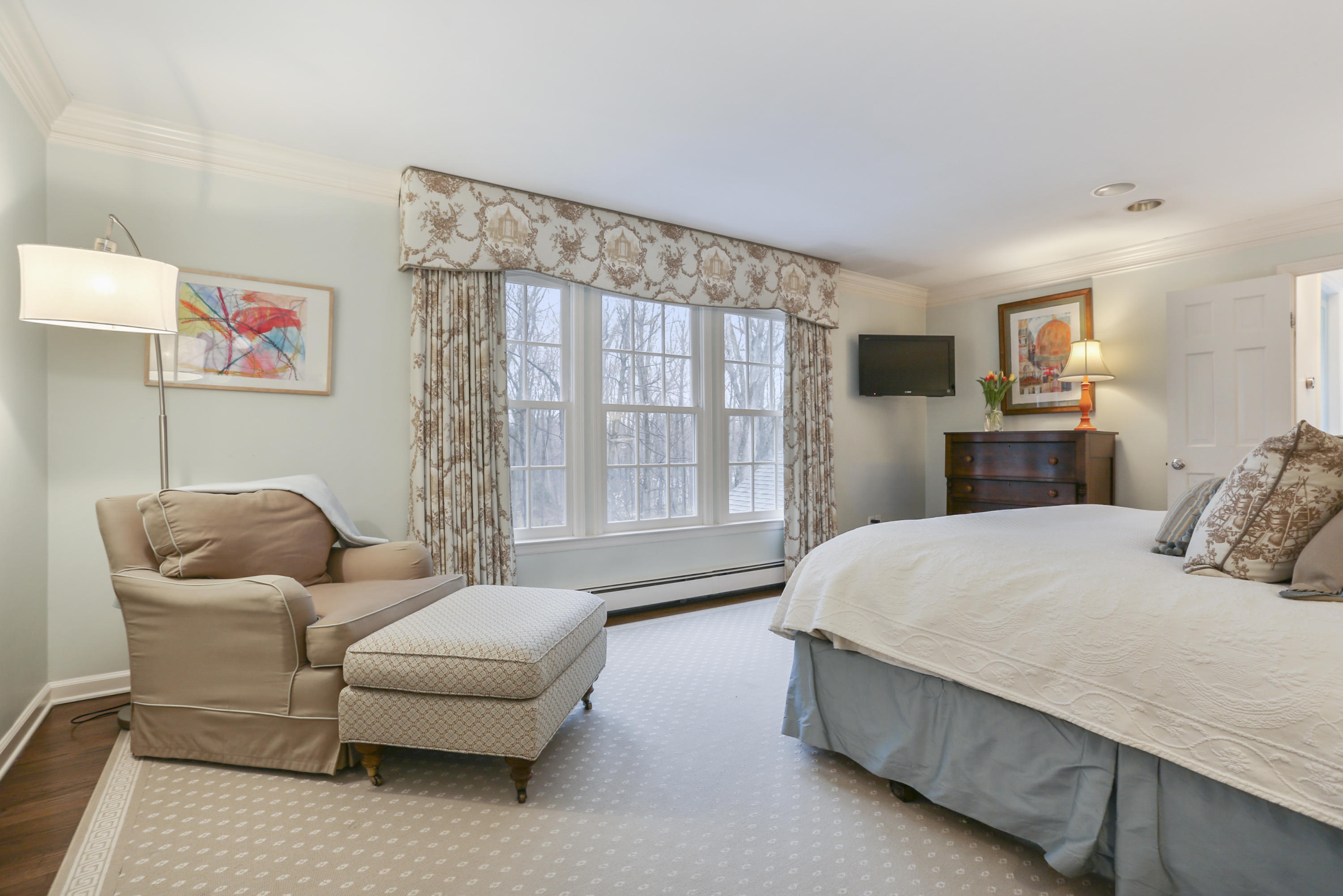 81 Rilling Ridge New Canaan, CT 06840 - Photo 29 of 44 045-photo-main-bedroom-9037168