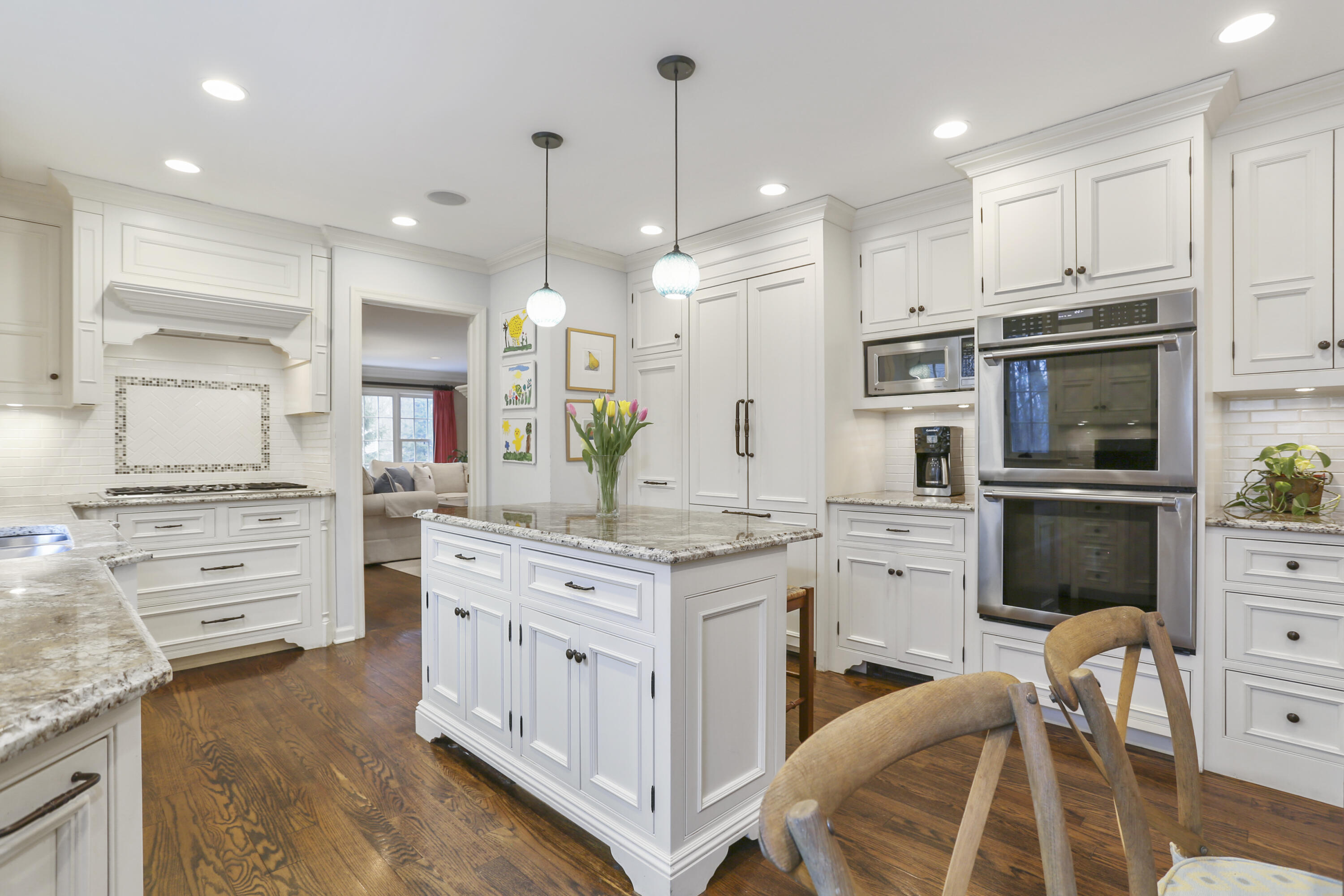 81 Rilling Ridge New Canaan, CT 06840 - Photo 10 of 44 014-photo-eat-in-kitchen-9037228