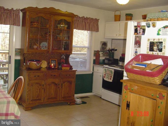 3517 Santee Road Nottingham, MD 21236 - Photo 8 of 16 Kitchen #2