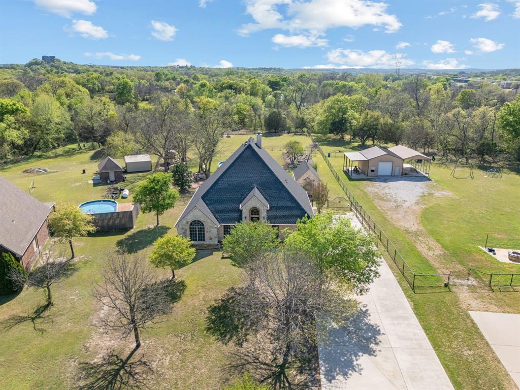 112 Waterfall Court Azle, TX 76020 - Photo 37 of 40