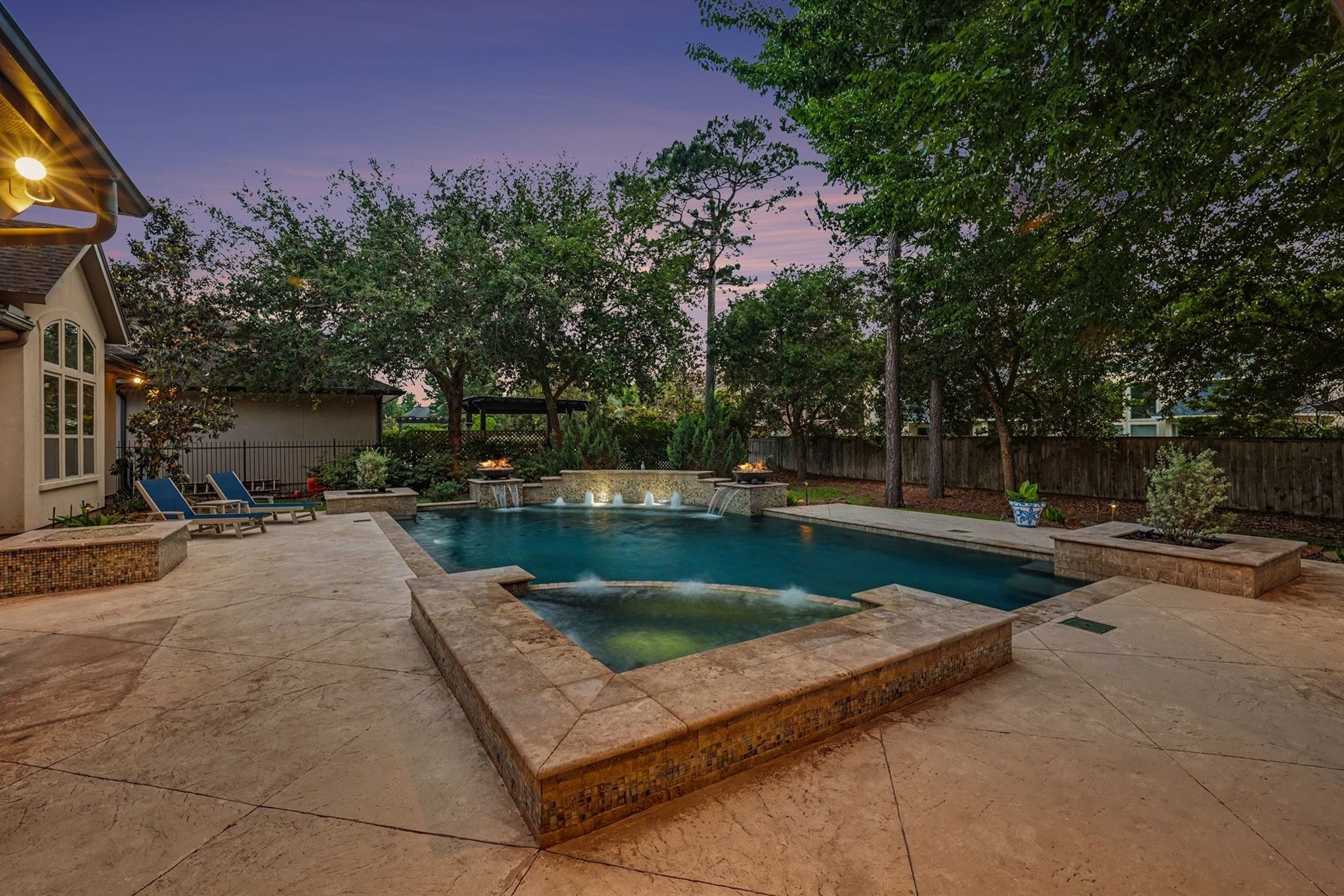 3 Player Ridge Court The Woodlands, TX 77382 - Photo 45 of 50 Up-close view of this fabulous pool and spa.