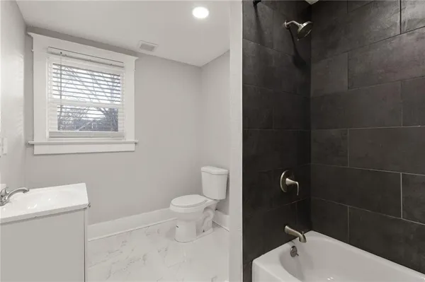 $244,999 | 2961 Lockridge Avenue, Kansas City, MO 64128