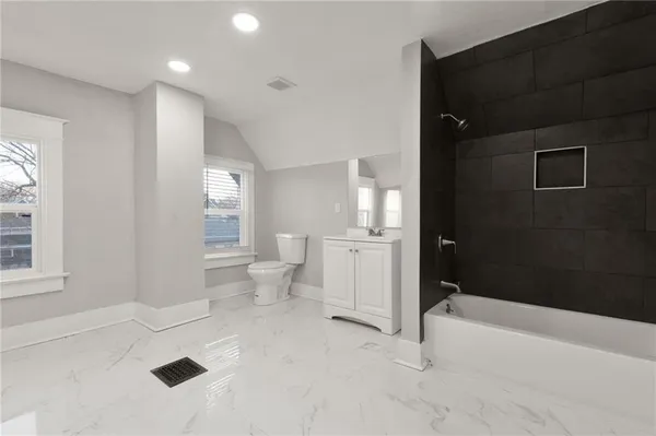 $244,999 | 2961 Lockridge Avenue, Kansas City, MO 64128