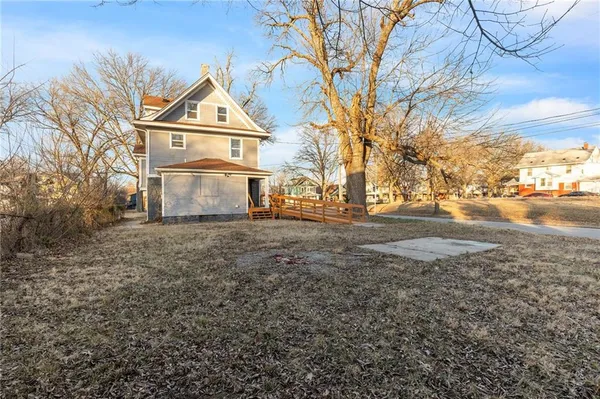 $244,999 | 2961 Lockridge Avenue, Kansas City, MO 64128