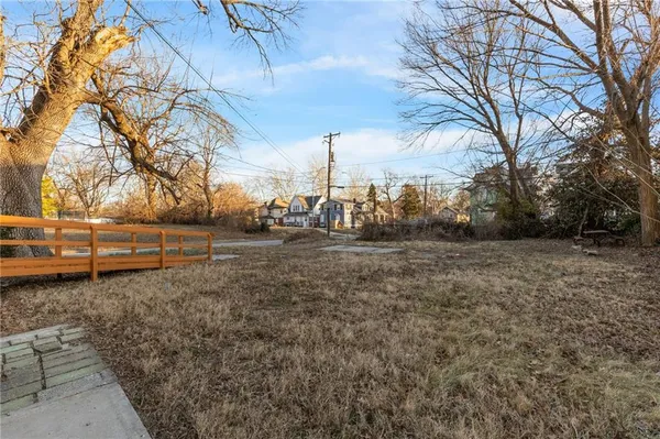 $244,999 | 2961 Lockridge Avenue, Kansas City, MO 64128