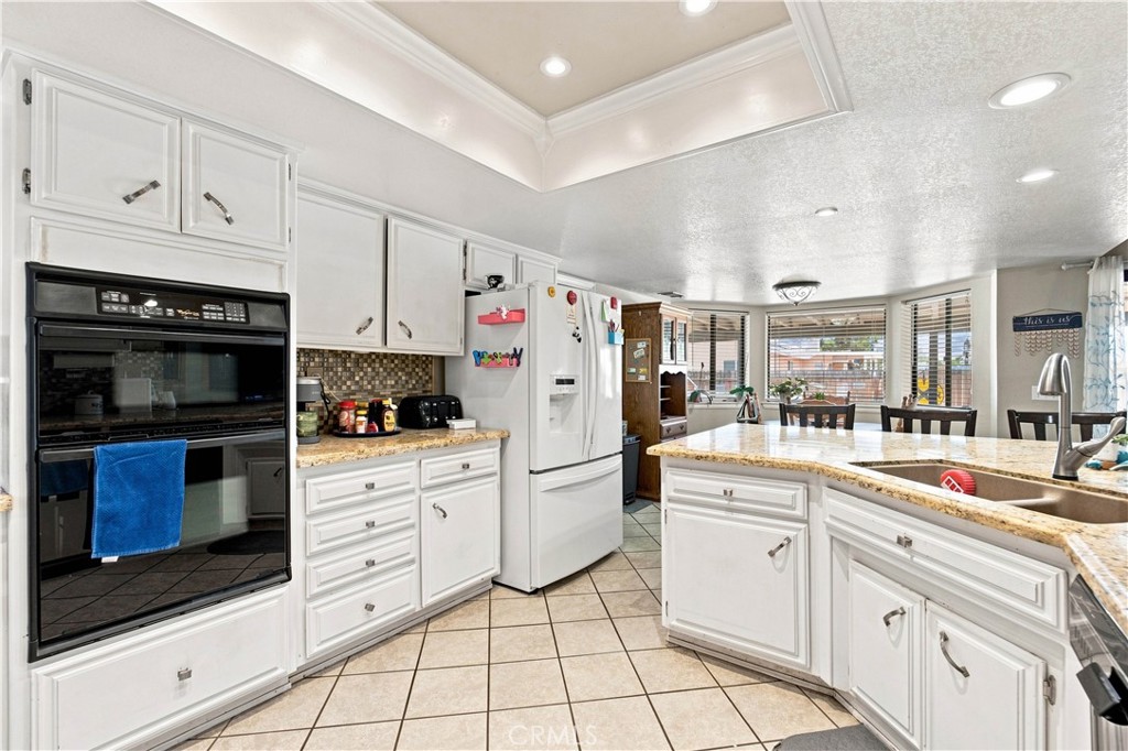 14367 Flathead Road Apple Valley, CA 92307 - Photo 11 of 51