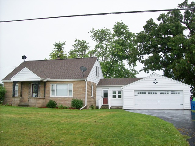 23277 Hazel Road Sterling, IL 61081 - Photo 1 of 15