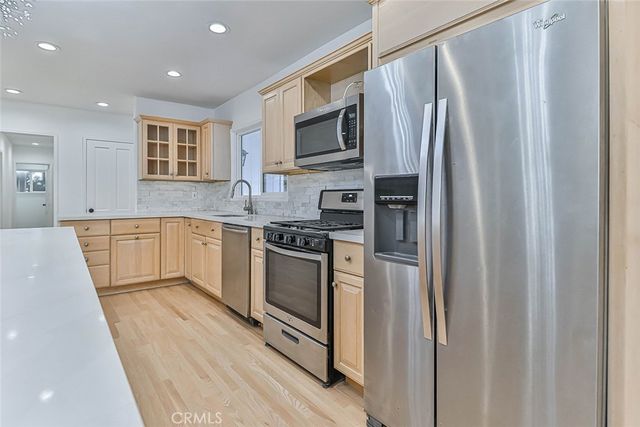 $6,495 | 4420 Noble Avenue, Sherman Oaks, CA 91403