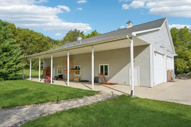 $1,550,000 | 1329 County Rd D, Oregon, WI 53575
