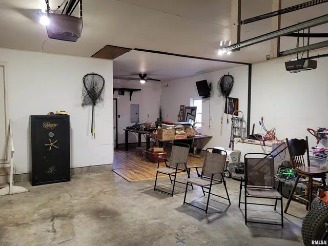 $160,000 | 469 Main Street, Radom, IL 62808