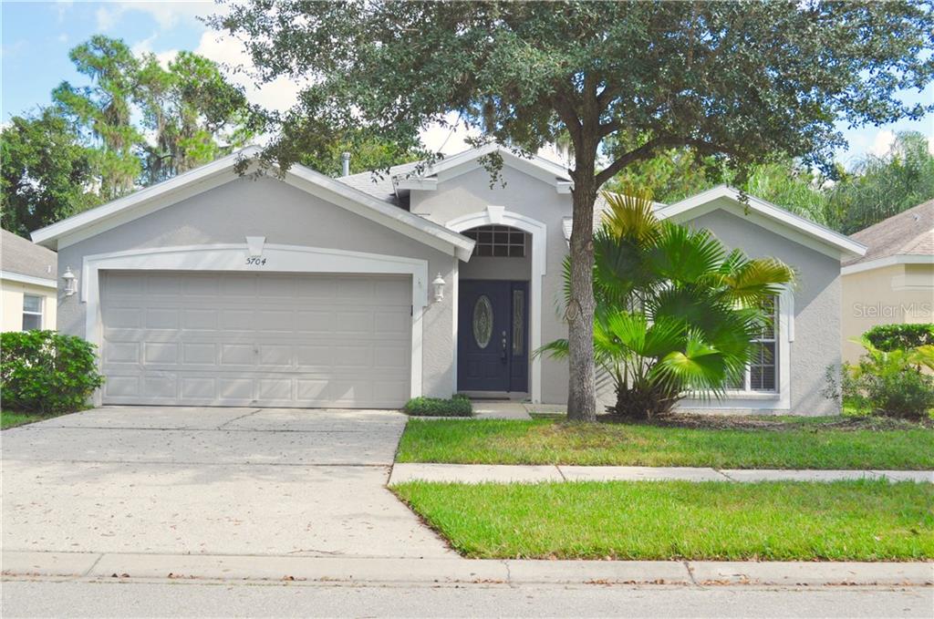 5704 Hawklake Road Lithia, FL 33547 - Photo 1 of 25 Gallery Image 1