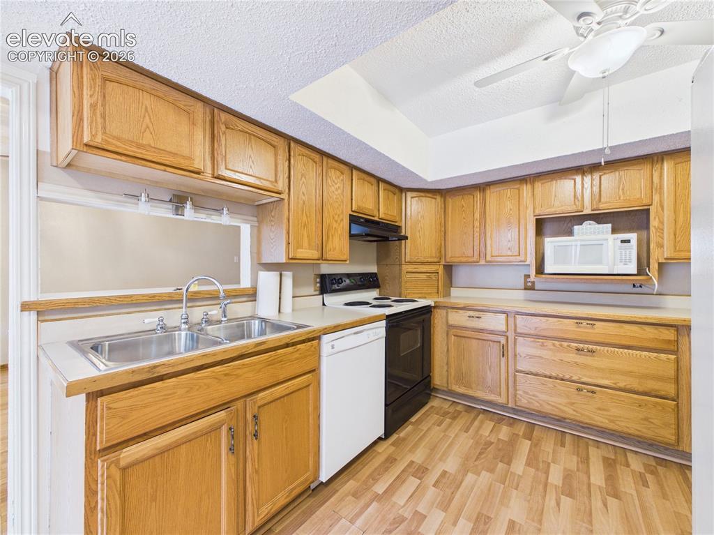 164 Bonnymede Road, Unit E Pueblo, CO 81001 - Photo 11 of 29