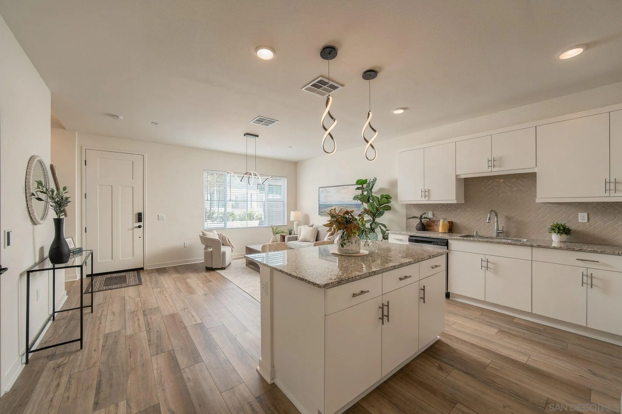 35169 Rangpur Lane Fallbrook, CA 92028 - Photo 16 of 38 Gallery Image 16