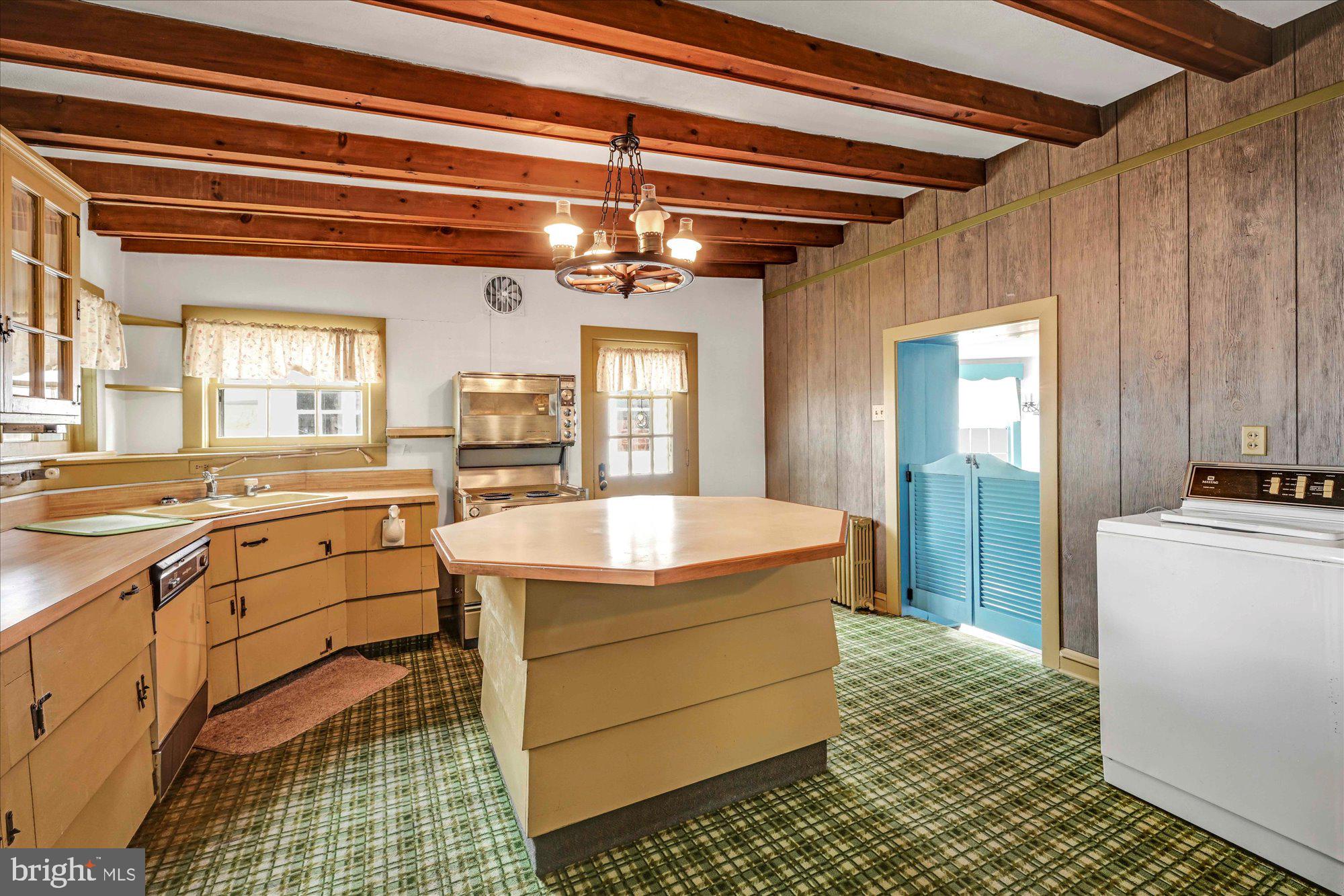 182 East Main Street Adamstown, PA 19501 - Photo 20 of 32 Kitchen